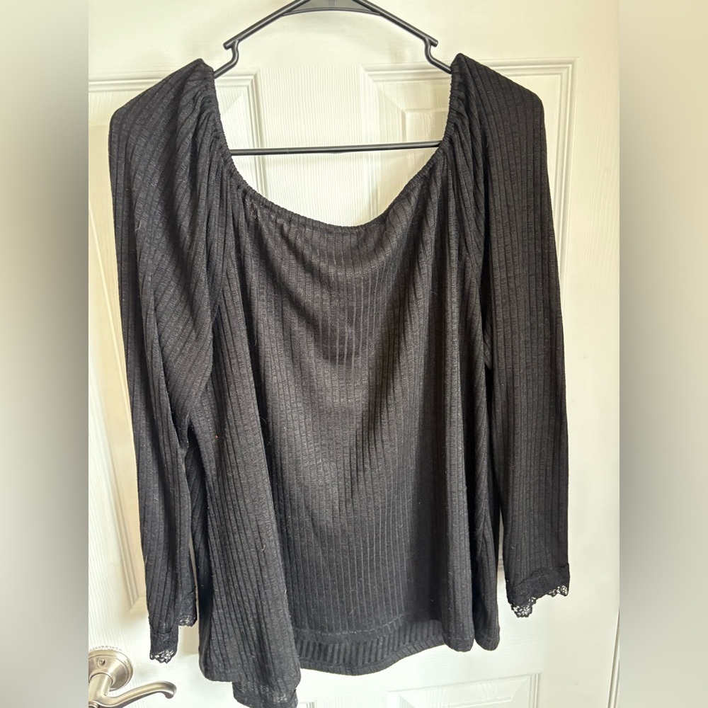BloomChic Black Ribbed Lace Top - Picture 8 of 9
